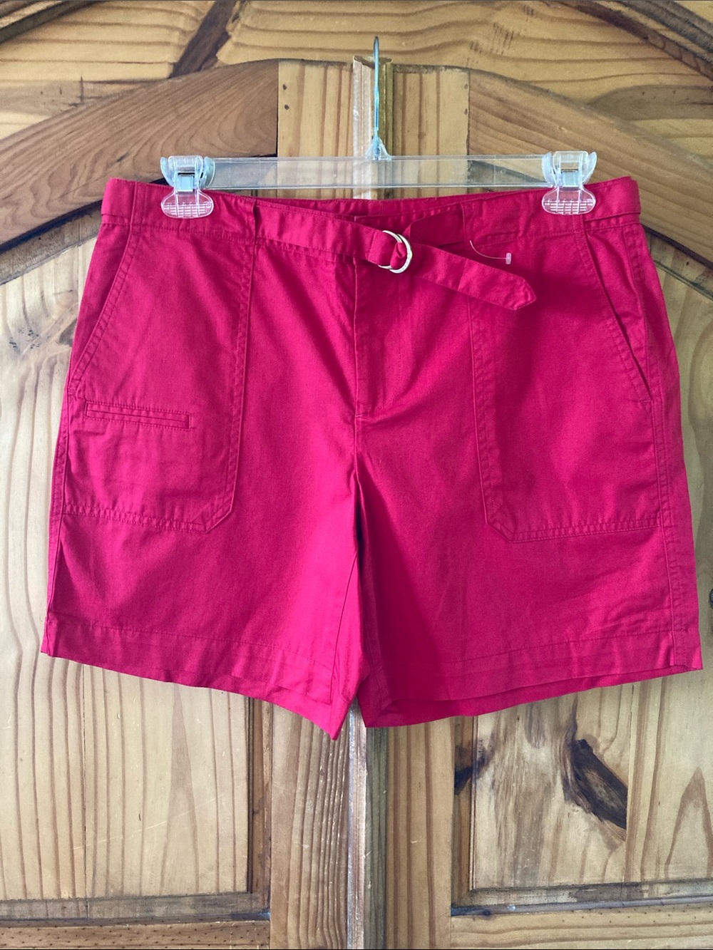 Women’s Lauren Ralph Lauren red belted shorts size 8